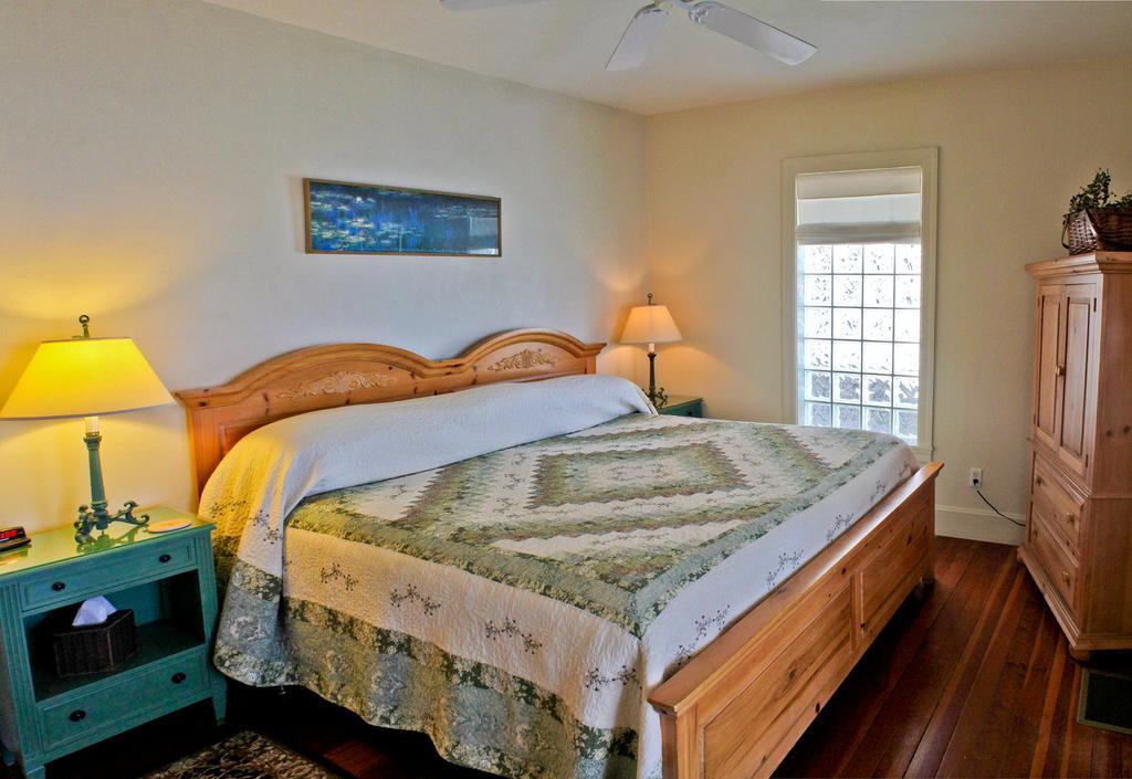 Night Swan Intracoastal Bed & Breakfast New Smyrna Beach Ngoại thất bức ảnh