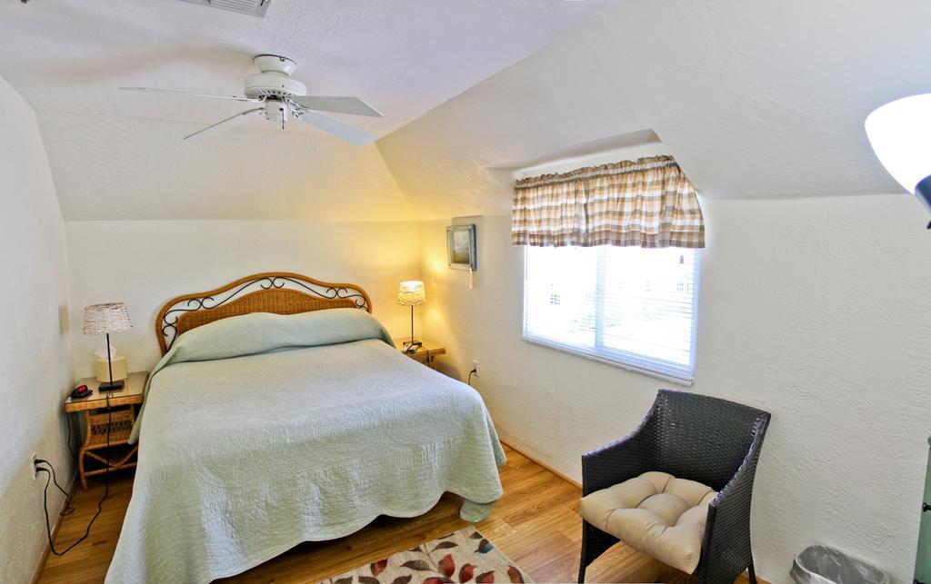 Night Swan Intracoastal Bed & Breakfast New Smyrna Beach Ngoại thất bức ảnh