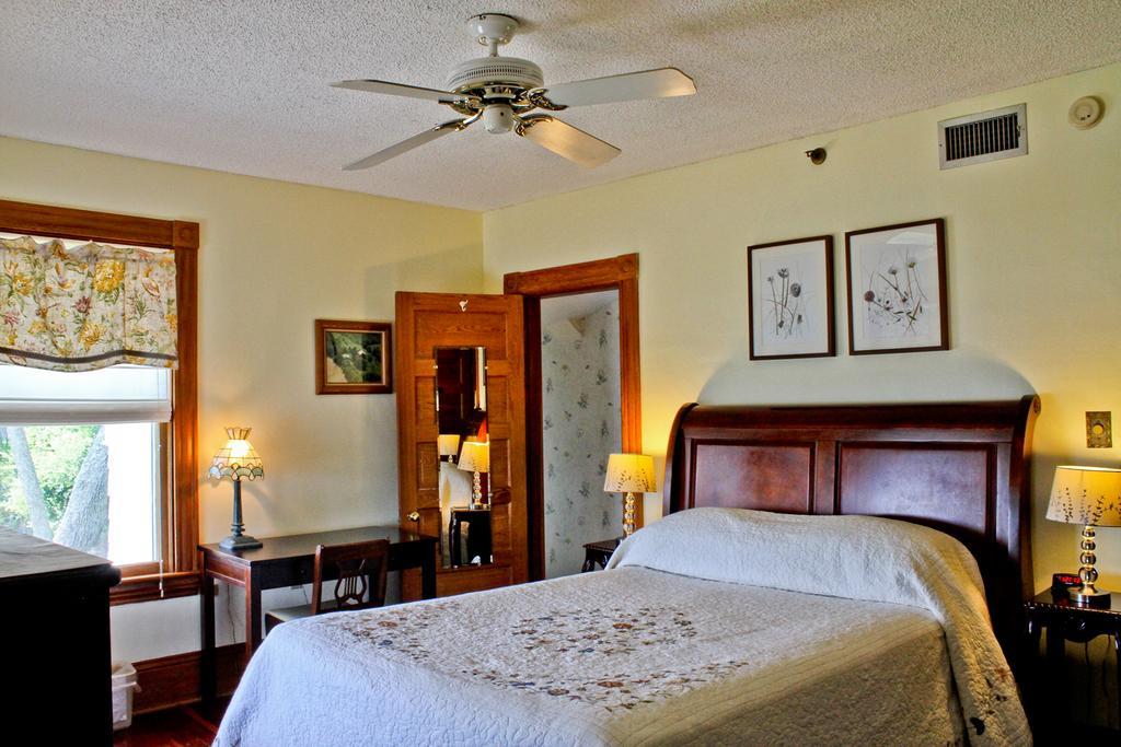 Night Swan Intracoastal Bed & Breakfast New Smyrna Beach Ngoại thất bức ảnh