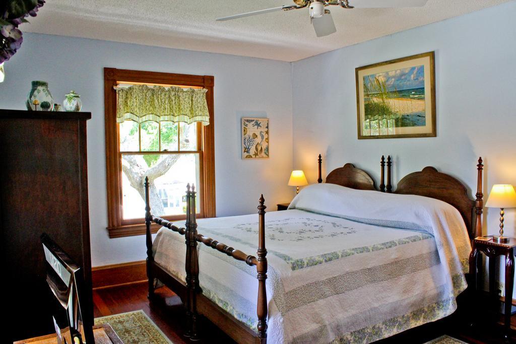 Night Swan Intracoastal Bed & Breakfast New Smyrna Beach Ngoại thất bức ảnh