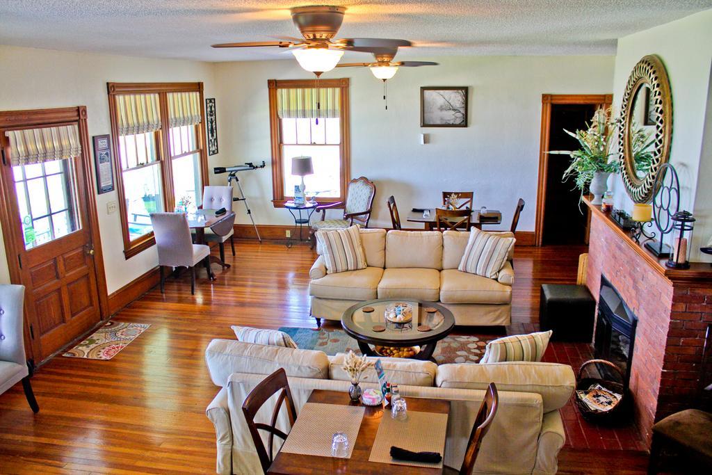 Night Swan Intracoastal Bed & Breakfast New Smyrna Beach Ngoại thất bức ảnh