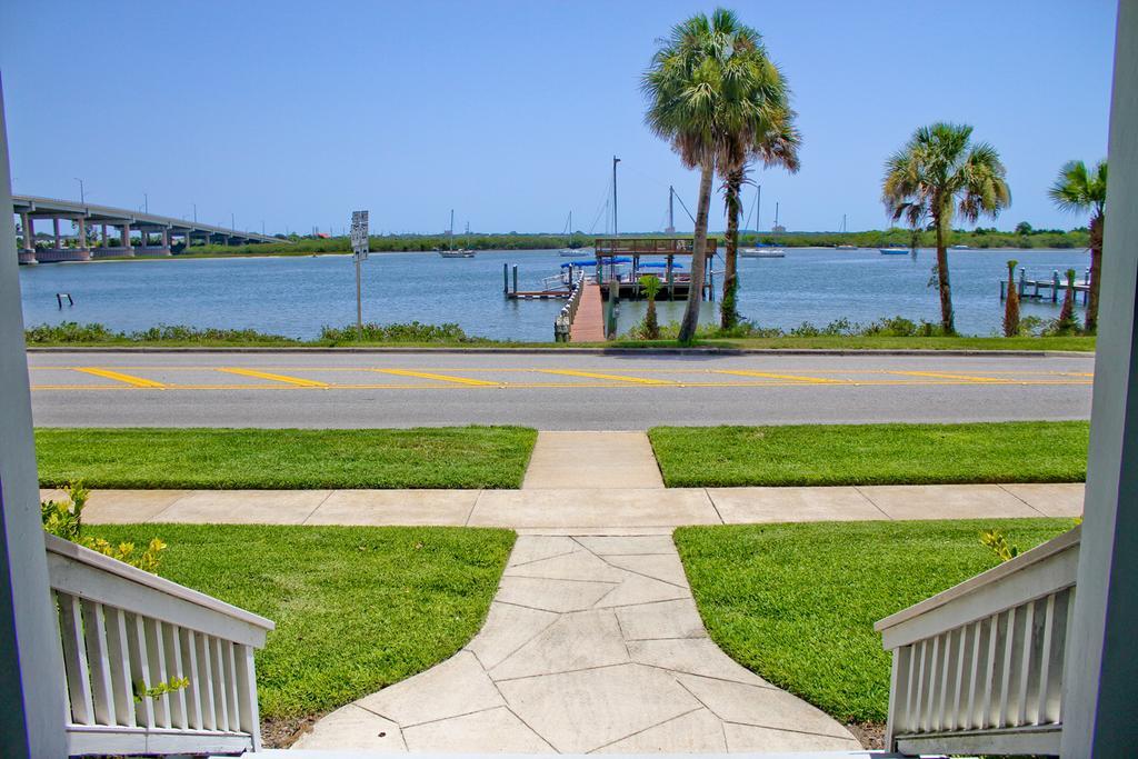 Night Swan Intracoastal Bed & Breakfast New Smyrna Beach Ngoại thất bức ảnh