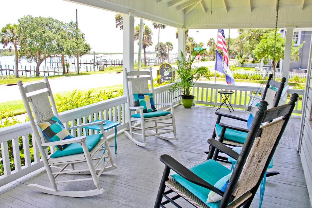 Night Swan Intracoastal Bed & Breakfast New Smyrna Beach Ngoại thất bức ảnh