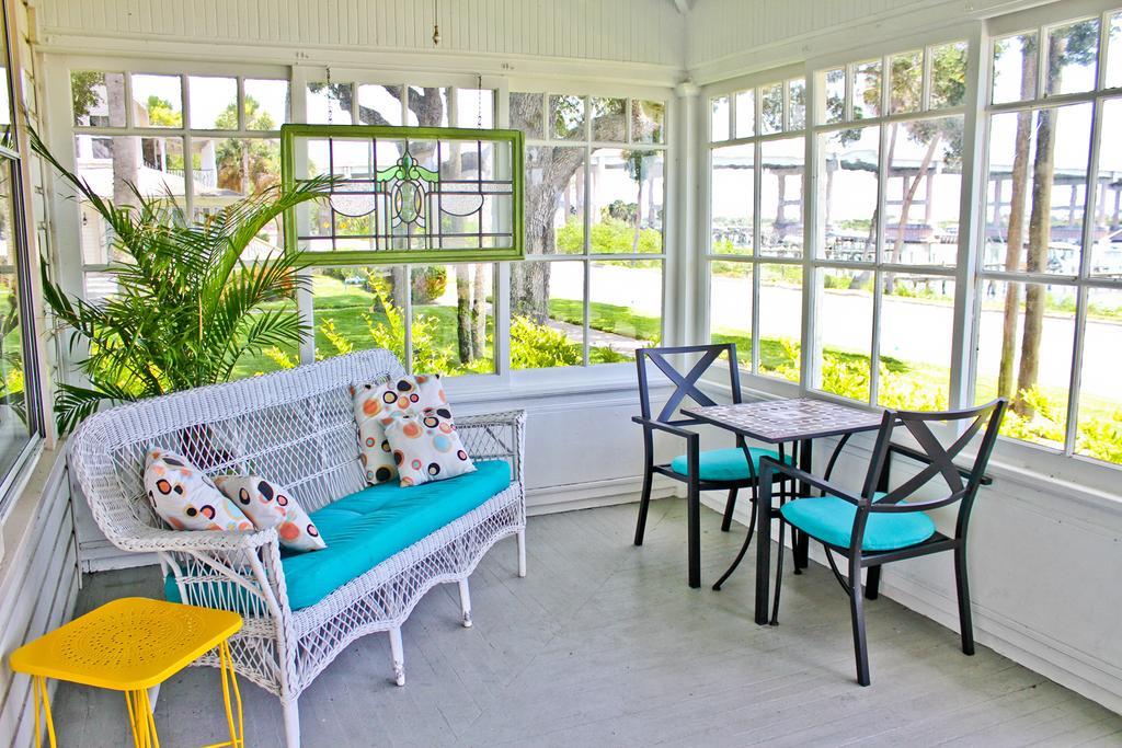 Night Swan Intracoastal Bed & Breakfast New Smyrna Beach Ngoại thất bức ảnh