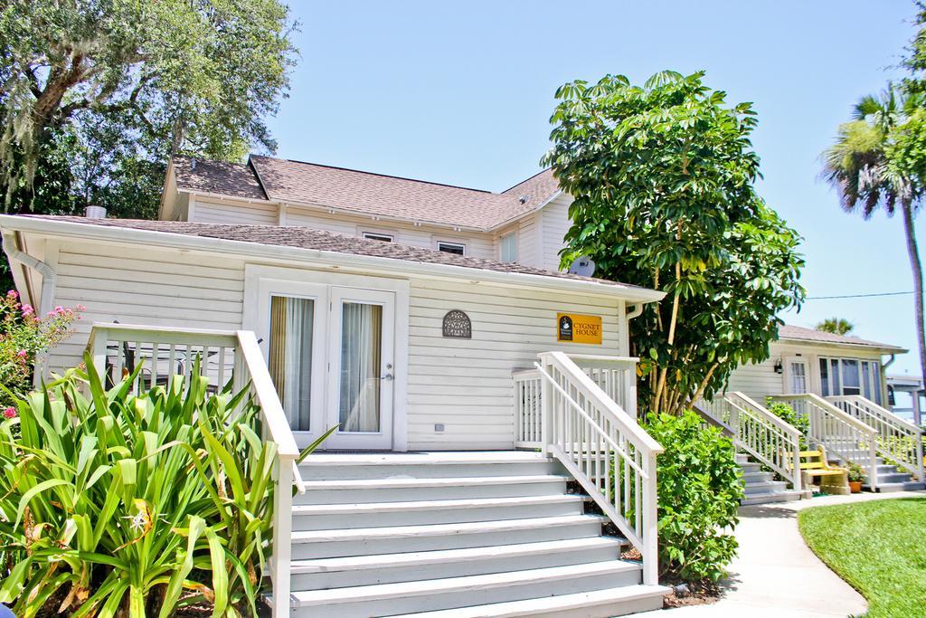 Night Swan Intracoastal Bed & Breakfast New Smyrna Beach Ngoại thất bức ảnh