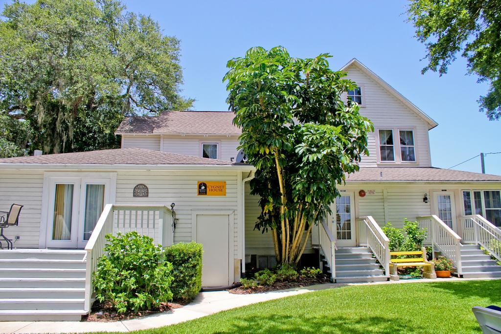 Night Swan Intracoastal Bed & Breakfast New Smyrna Beach Ngoại thất bức ảnh