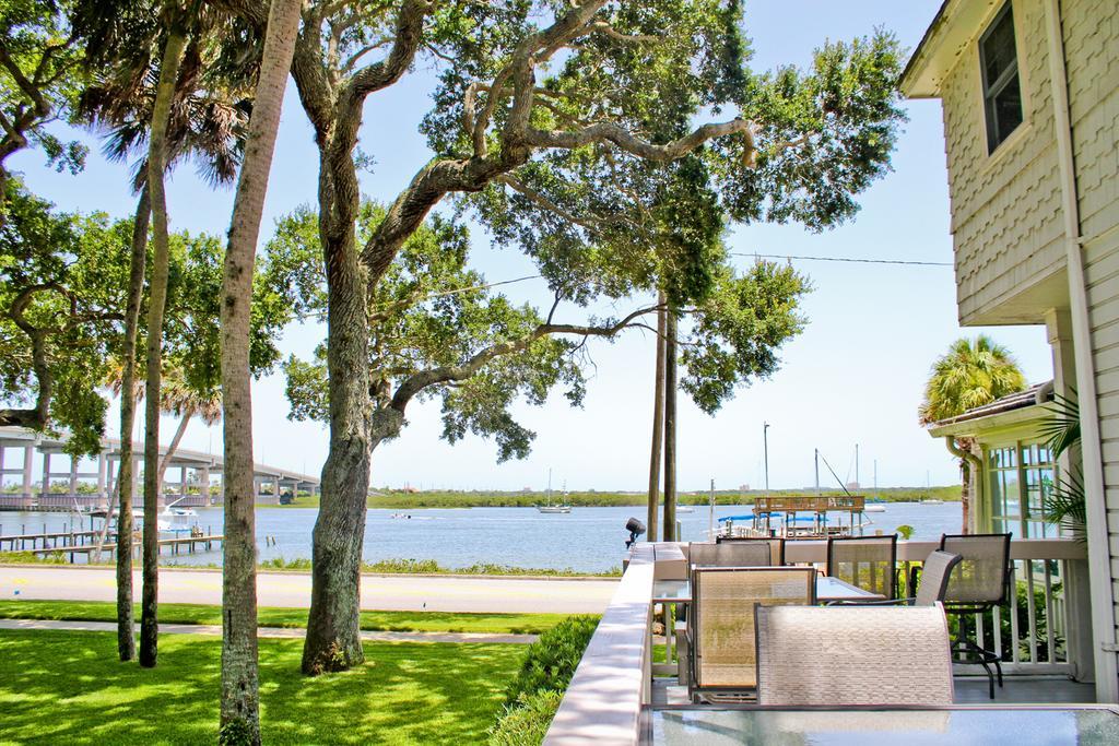 Night Swan Intracoastal Bed & Breakfast New Smyrna Beach Ngoại thất bức ảnh