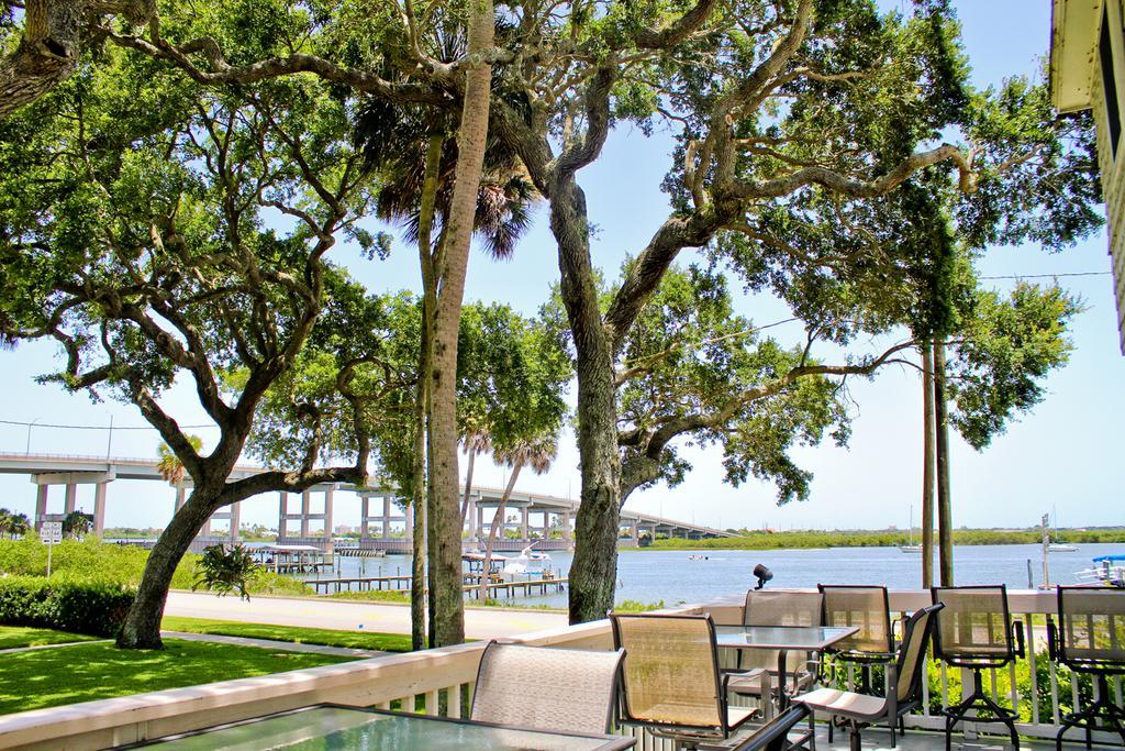 Night Swan Intracoastal Bed & Breakfast New Smyrna Beach Ngoại thất bức ảnh