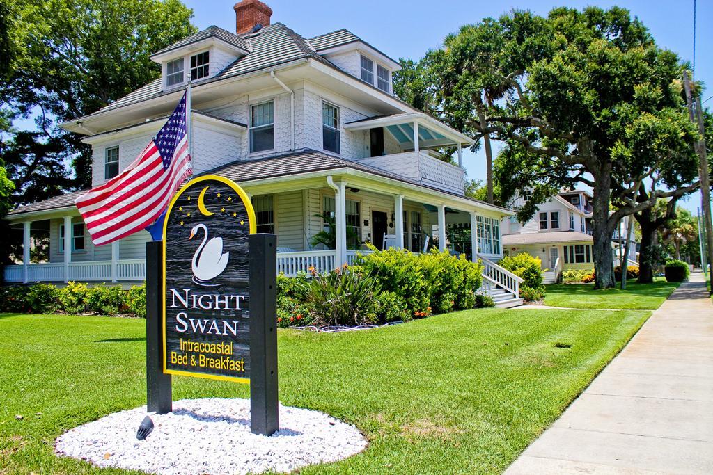 Night Swan Intracoastal Bed & Breakfast New Smyrna Beach Ngoại thất bức ảnh